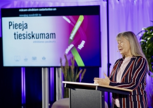 Attēlā ir attēlots ESF projekta “Pieeja tiesiskumam” atklāšanas pasākums