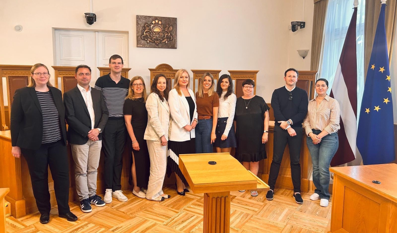 attēls ar delegāciju