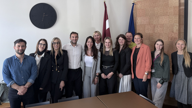 attēls ar delegāciju