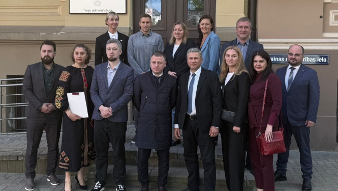 attēls ar delegāciju
