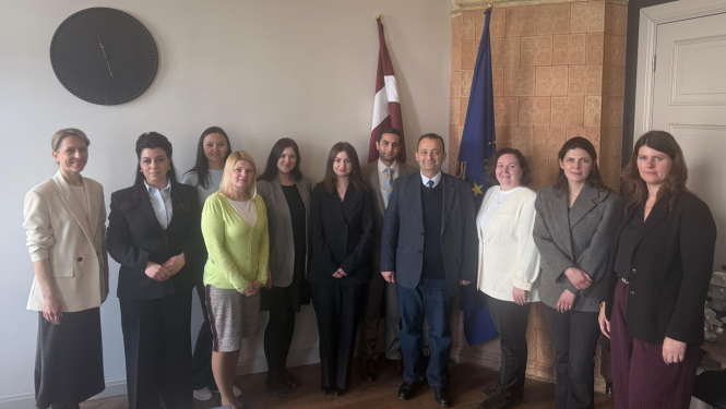 bilde ar delegāciju