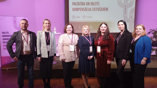 Attēlā redzami pasākuma dalībnieki