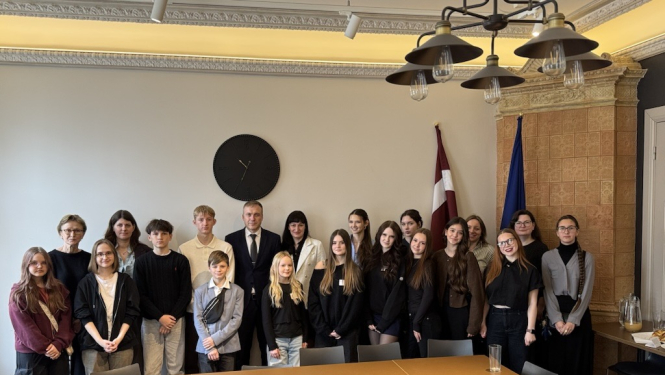 Attēlā redzami pasākuma dalībnieki