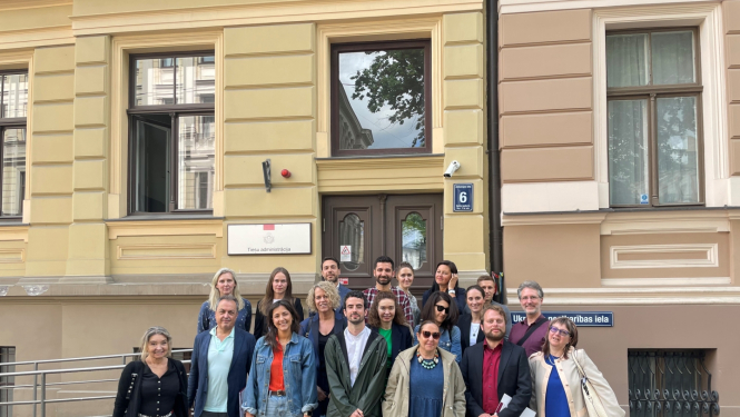 Attēlā atēlota Eiropas Tiesnešu un prokuroru apmācības tīkla delegācija 