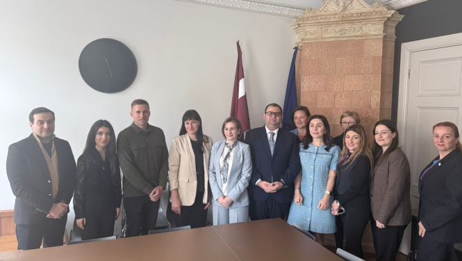 attēls ar delegāciju