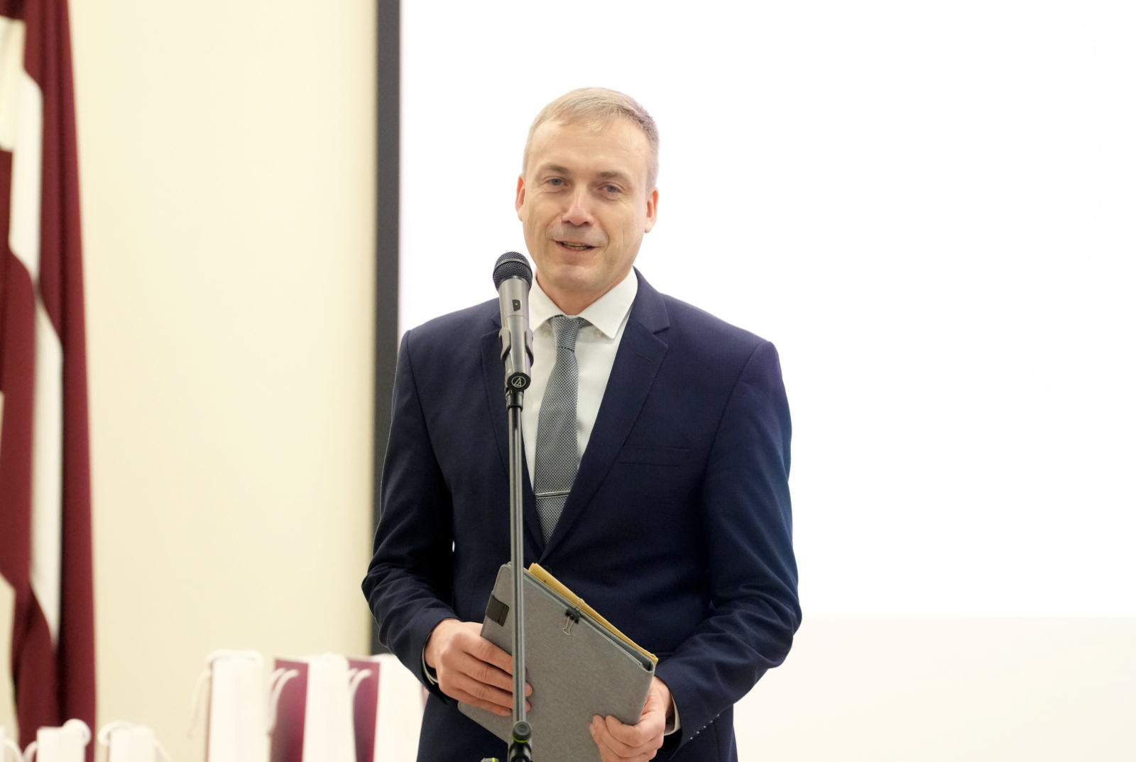 Attēlā redzams Tiesu administrācijas direktors Andris Munda