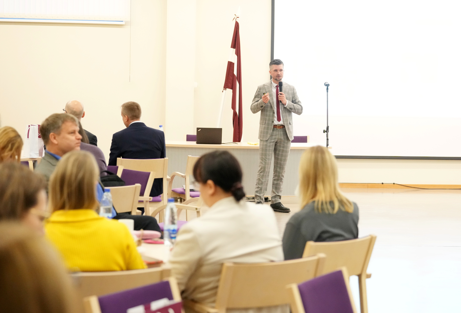 Attēlā redzama pasākuma dalībnieki