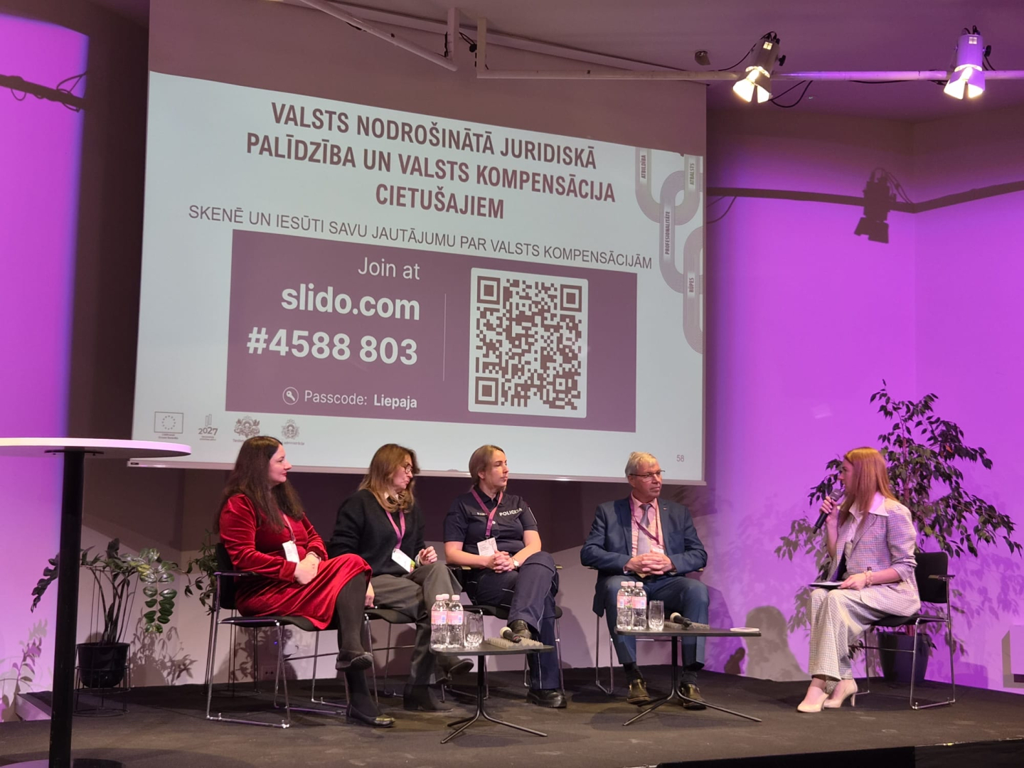 Attēlā redzami pasākuma dalībnieki