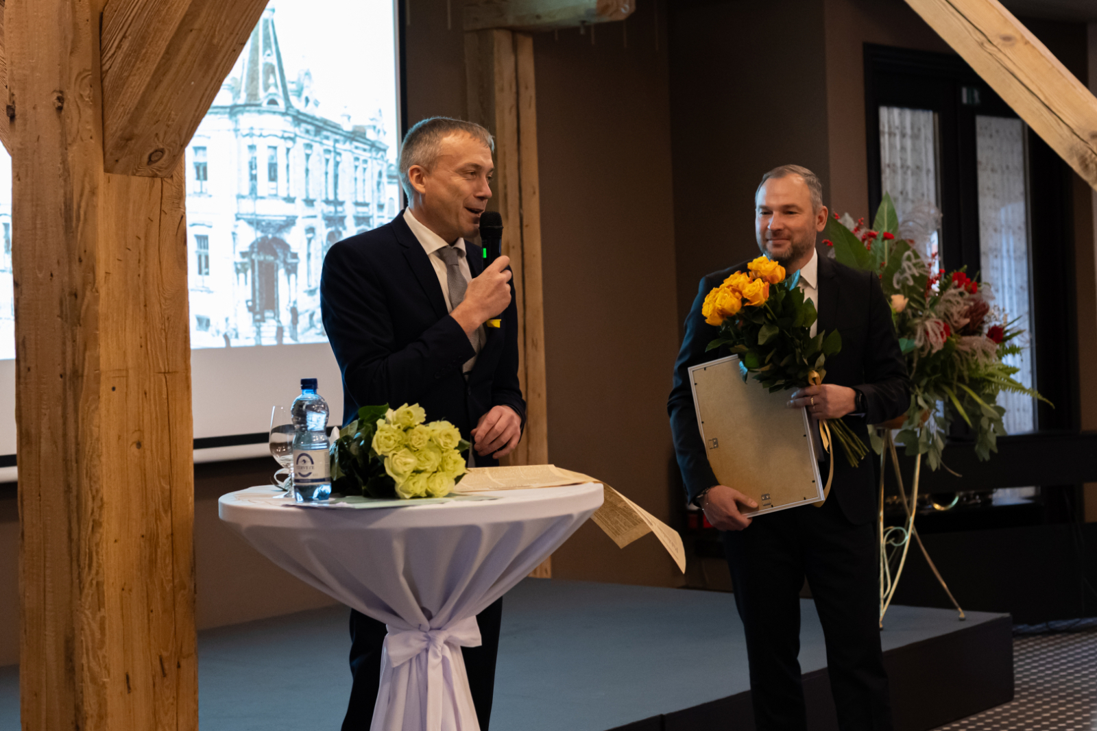 Attēlā redzami visi dalībnieki