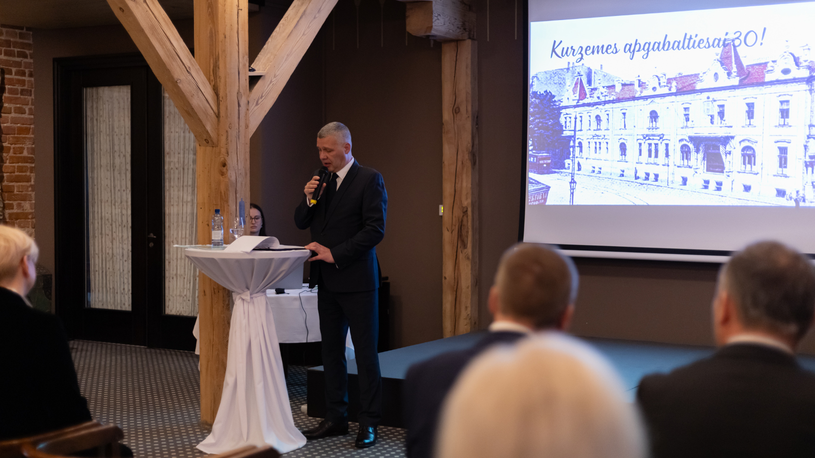 Attēlā redzami pasākuma dalībnieki