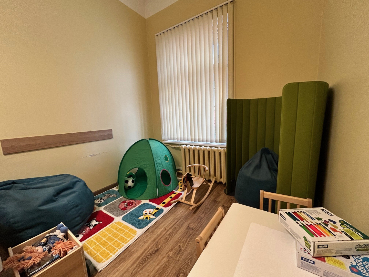 Attēlā redzama telpas atklāšana