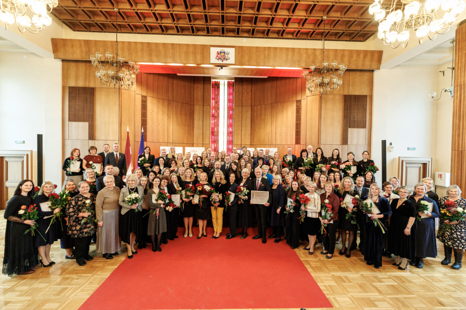 Attēlā redzama pasākuma kopbilde ar visiem apbavojamajiem