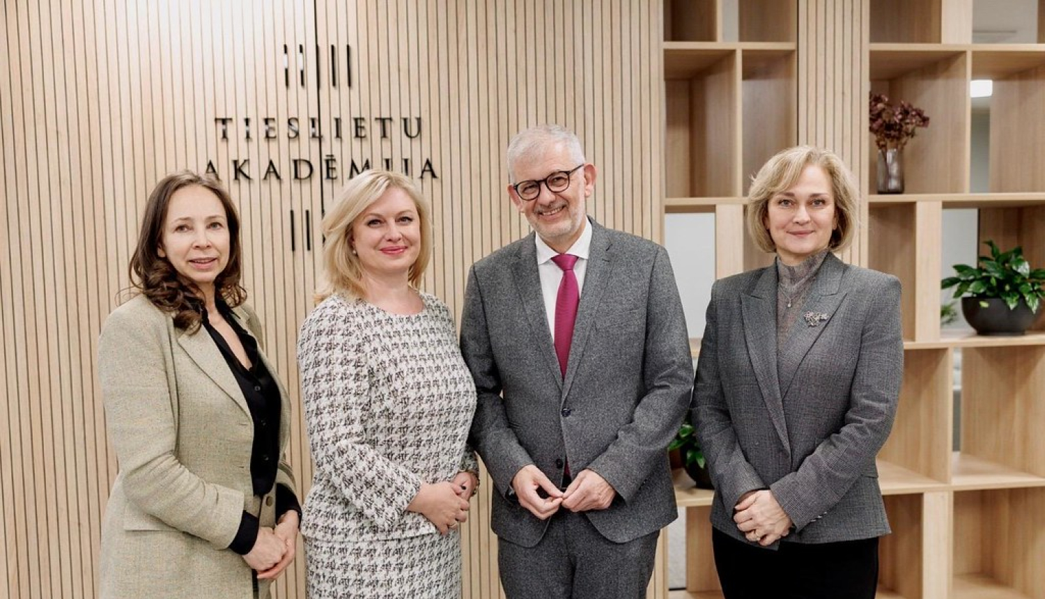 Attēlā redzami pasākuma dalībnieki