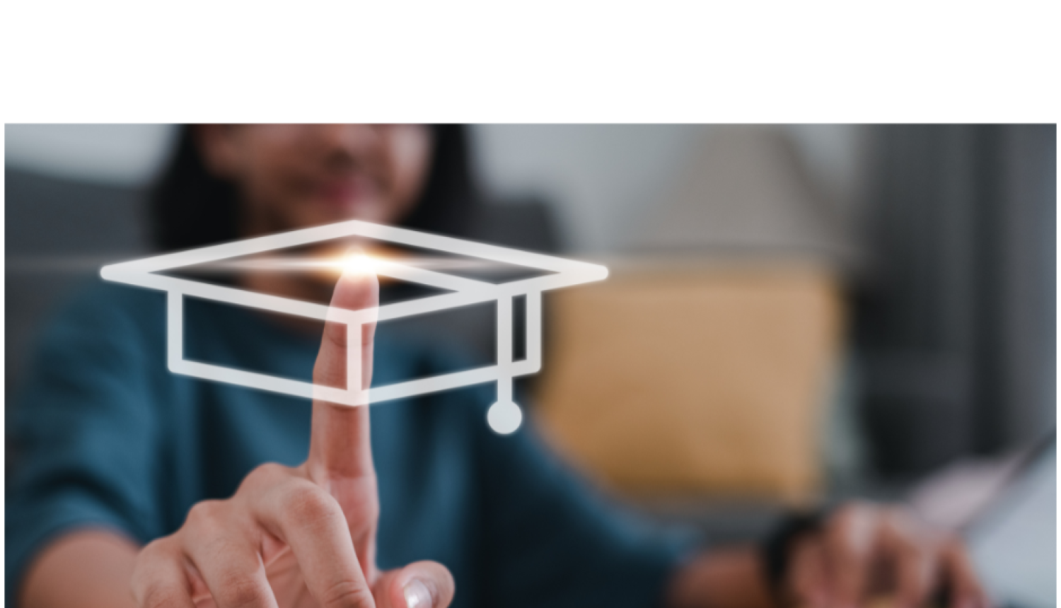 Attēlā attēlota vizualizācija ar sievieti, kas pieskaras datora ekrānam