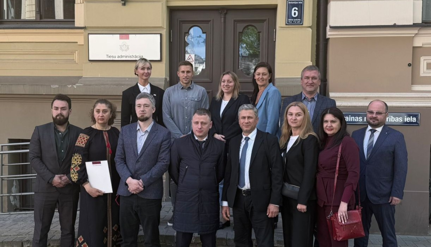 attēls ar delegāciju