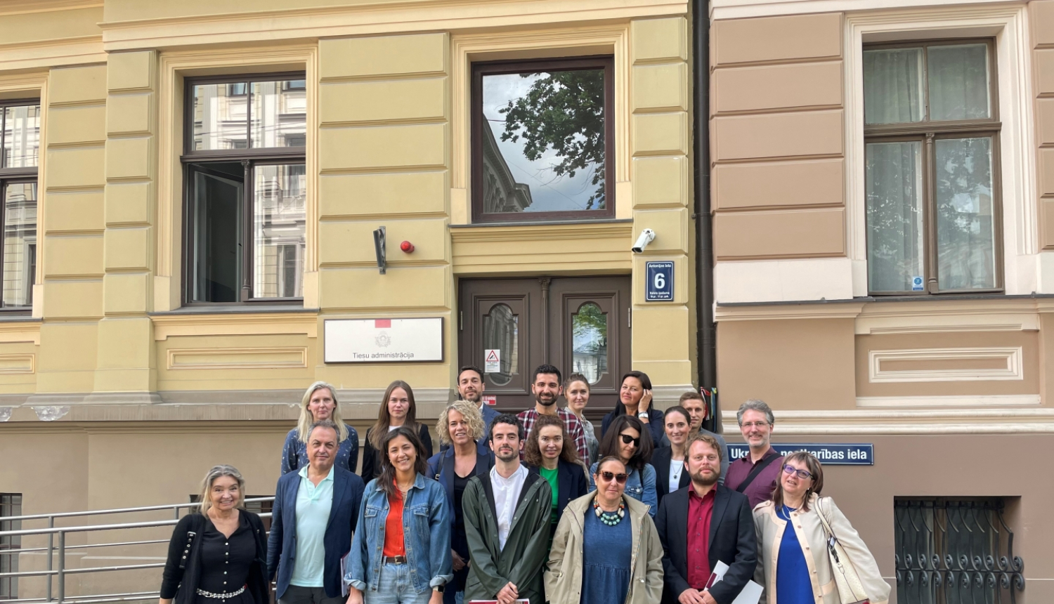 Attēlā atēlota Eiropas Tiesnešu un prokuroru apmācības tīkla delegācija 