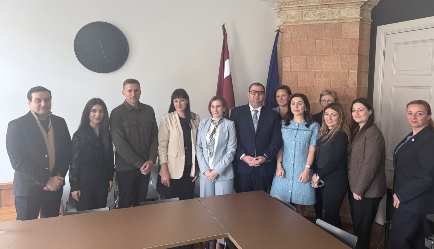 attēls ar delegāciju